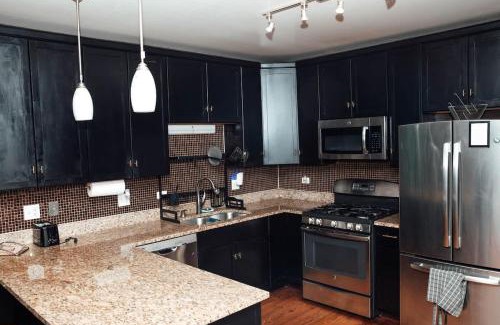 Grand Boulevard Apartment | Modern & Spacious Stay in Historic Bronzeville