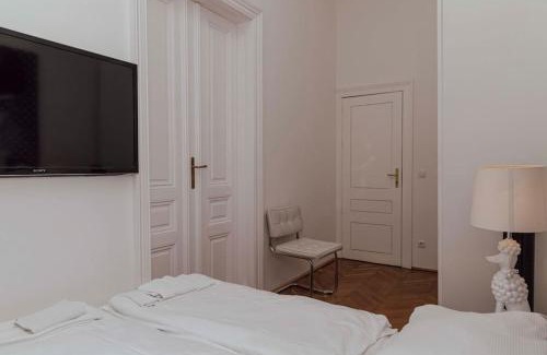 Thurygrund Apartment | Modern stylish comfortable 2 bedroom apartment