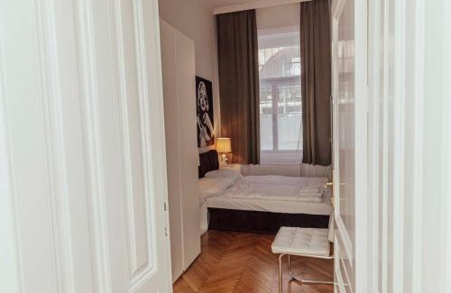 Thurygrund Apartment | Modern stylish comfortable 2 bedroom apartment