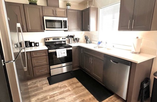 Spokane Valley Apartment | Modern & Stylish, King bed, WiFi