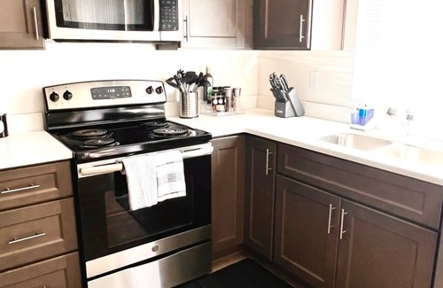 Spokane Valley Apartment | Modern & Stylish, King bed, WiFi