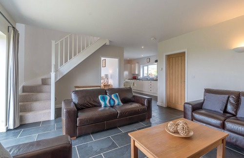 Mynytho Cottage | Modern Three Bedroom Holiday Cottage Near Aberdaron | Bryndaron