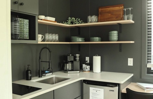 Milroy Cabin | Modern Tiny Home 25/With Hot Tub!