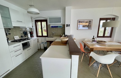 Torri del Benaco Condo | Modern vacation apartment with lake view on Lake Garda