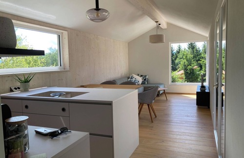 Pinsdorf House | Modern vacation home on the mountain with large garden in the beautiful Salzkammergut region