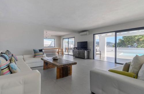 Cala Comte House | Modern Villa with sea views
