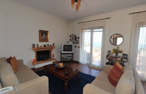 Melissopetra Villa | Modern Villa in ancient Epidaurus