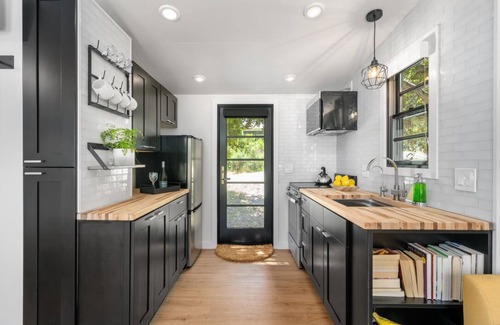 Arroyo Grande Cottage | Modern Wine Country Tiny Home with Gas Fire Pit