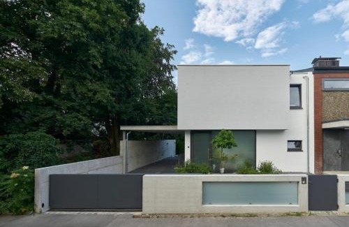 Gersthofen House | Moderne DHH mit zwei Apartments