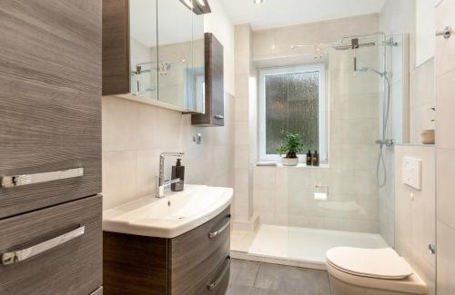 Sued Apartment | Modernes Apartment – 2 Boxspringbetten – Zentral