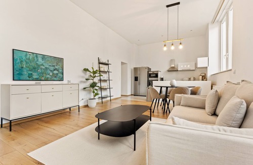 Sudliche Innenstadt Apartment | Modernes Castillo Grande Über 80 QM