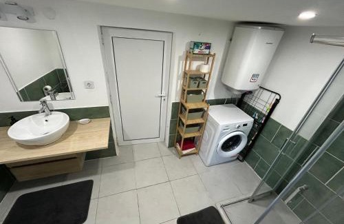 Nikopol Apartment | modernes „Tiny House“