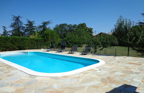 Lussan House | Modernised local stone-built farmhouse, very quiet, large garden for families