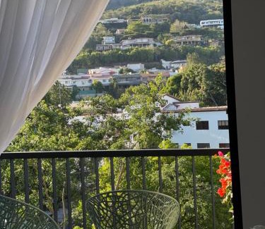 San Salvador Apartment | Moderno apart en Col Escalón,vista,piscina,gimnasio