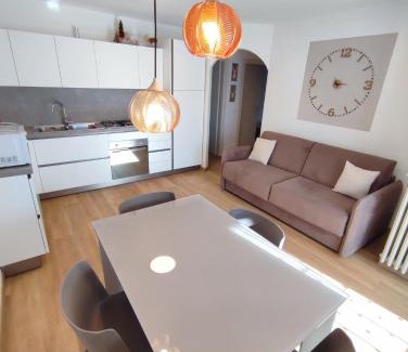 Carisolo Apartment | Moderno appartamento con giardino