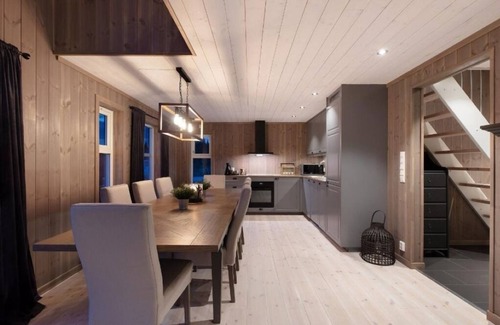 Gran Cottage | Modernt, Barnvänligt Boende 1 h fr Oslo i Norges Toscana. Skidparadis fin Natur