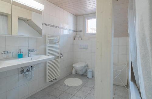 Matten bei Interlaken Apartment | Mohn