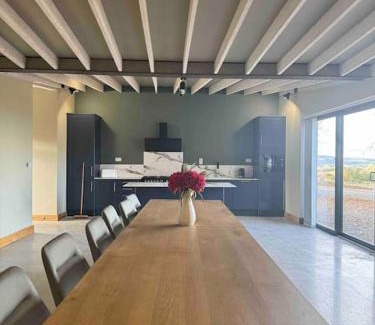 Shanavooneen House | Moig Lodge - 8 Double Bedroom Barn Conversion