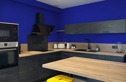 Vesoul House | Mon Pigeonnier - Centre Historique de Vesoul Nordic bath, terrace and parking lot