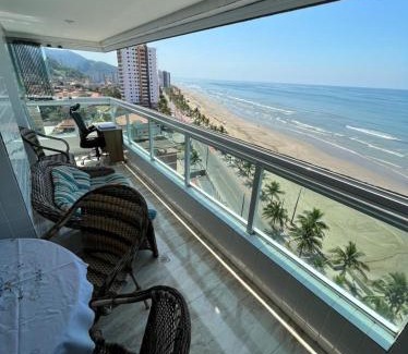 Mongagua Apartment | Mongaguá com vista para o Mar pé na areia