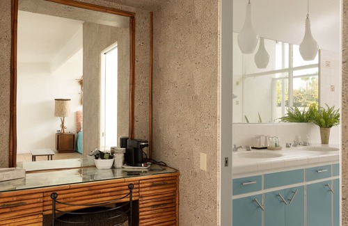 Desert Park Estates Hotel | Monkey Tree Hotel 1 by AvantStay | Stylish Hotel in Palm Springs w/Pool!