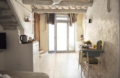 Monte San Savino Bed & Breakfast | Mono 127