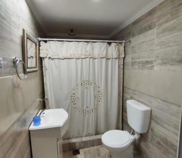 Yerba Buena Apartment | Monoambiente Pringles 1740 Parking Planta Baja