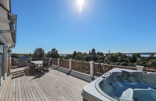 Montauk House | Montauk Beach and Water View Vacation Home With Pool And Hot Tub