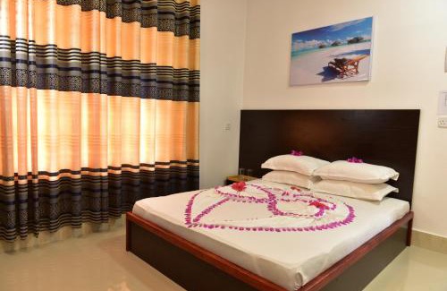 Guraidhoo House | Moodhumaa Inn