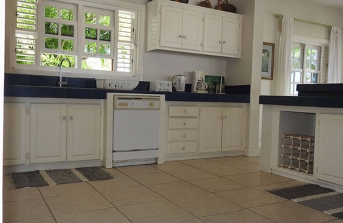 Diamond House | MOONDROPS is a scenic & spacious setting for reconnecting!