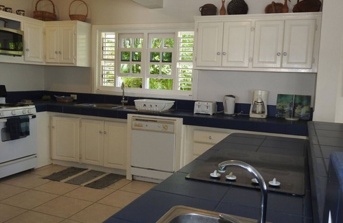 Diamond House | MOONDROPS is a scenic & spacious setting for reconnecting!