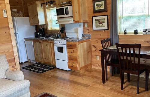 Tryon Cabin | Moore Road Cabin 1 Pet Friendly Horse Lovers delight