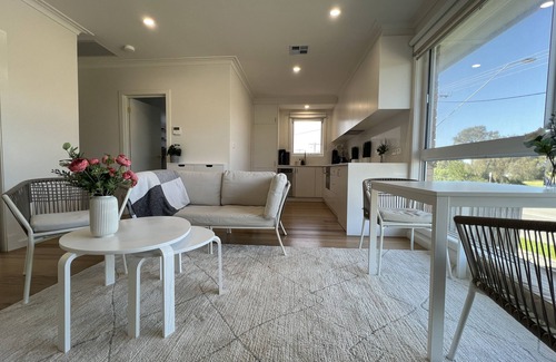 Melbourne House | Mordialloc Fully Renovated Beachfront Oasis: Right across from the beach!