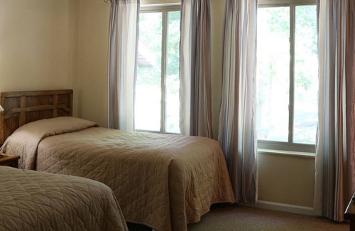 Cheat Lake House | Morgantown Charming 2BR Townhome with Mountain View