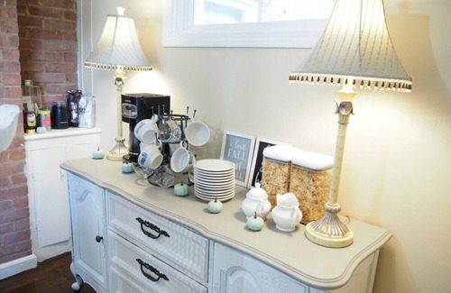 New Haven House | Morse · Maison de Jardin Yale New Haven for Large Groups