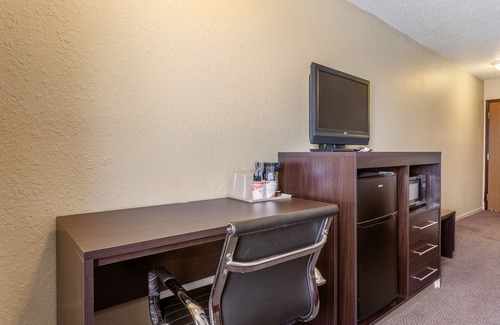 Concordia Hotel | Motel 6 Concordia, MO