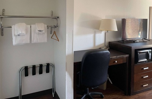 Fancy Gap Hotel | Motel 6 Fancy Gap, VA