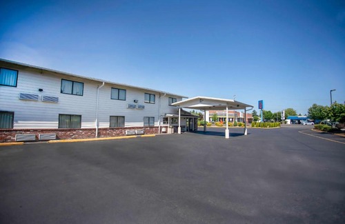 City Central Hotel | Motel 6-Gresham, OR - Portland