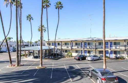 Harborview Hotel | Motel 6 San Diego, CA Airport Harbor