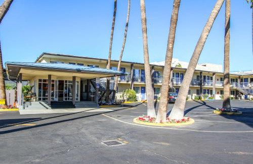 Harborview Hotel | Motel 6 San Diego, CA Airport Harbor
