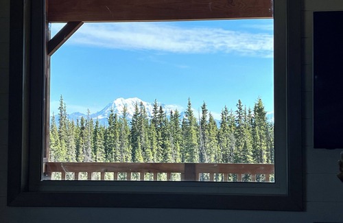 Willow Creek House | Mountain View House