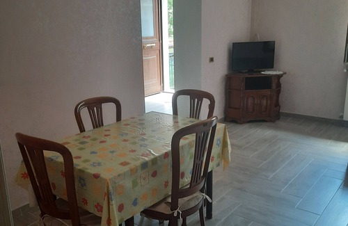 Montereale House | Mountain apartment with lakes and excursions