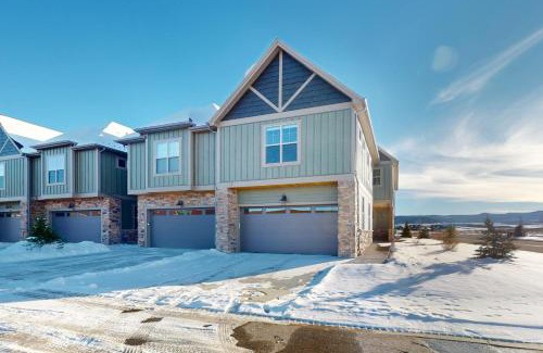 Grand Elk Ranch House | Mountain Bliss Retreat in Granby