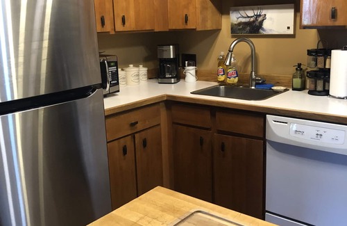 Big Sky Meadow Village Condo | Mountain Charm, Great Views of Lone Peak & Golf Course, WI-FI, Hot Tub & Pooln