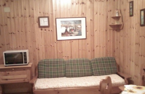 Campo di Giove Apartment | Mountain Holiday House with Garden, Terrace and Fireplace. Views