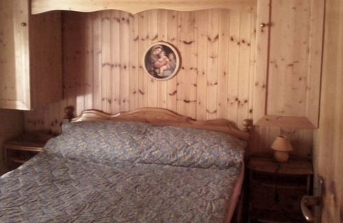 Campo di Giove Apartment | Mountain Holiday House with Garden, Terrace and Fireplace. Views