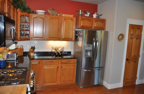 Huron Heights House | MOUNTAIN HOME, 4 MIN TO GONDOLA & TOWN. MAJESTIC VIEWS OF SKI SLOPES. HOT TUB