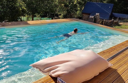 Bezins-Garraux House | Mountain house with private heated swimming pool and fenced garden