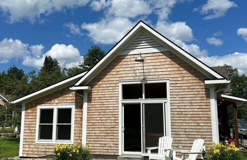 Moscow House | Mountain Meadow Modern Home