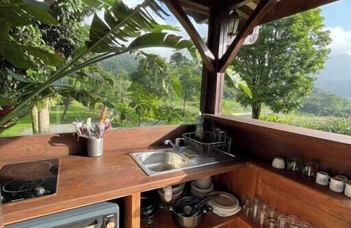 Le Morne-Rouge House | Mountain Pelee relay